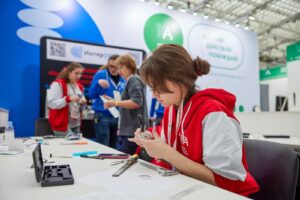 Московская инклюзия: какую поддержку получают горожане с инвалидностью
